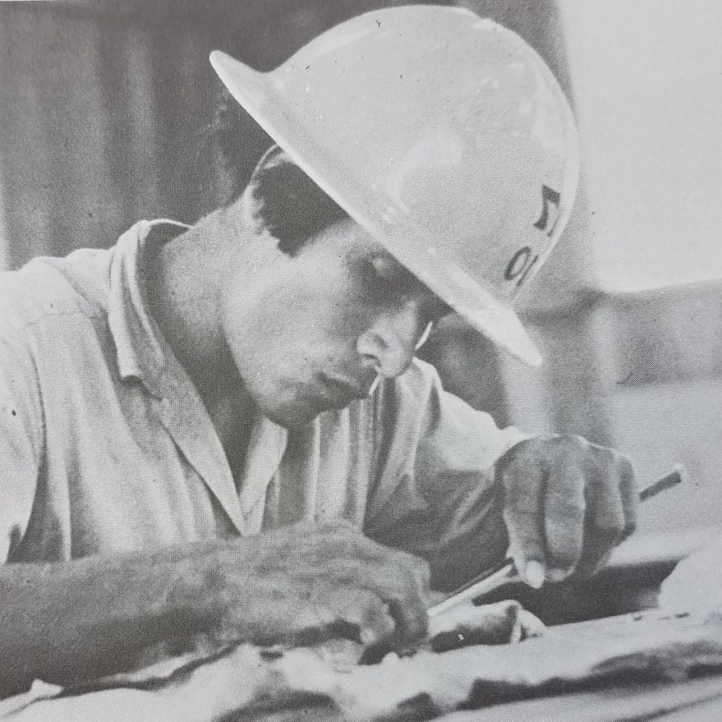 An image of a Guna worker included in the Fourth Annual Report of the Atlantic-Pacific Interoceanic Canal Study Commission (31 July 1968), with the caption, “More than 60,000 animals were collected to study reservoirs and vectors of human disease along the Colombian route. Above, a Cuna Indian dissects a rodent.”